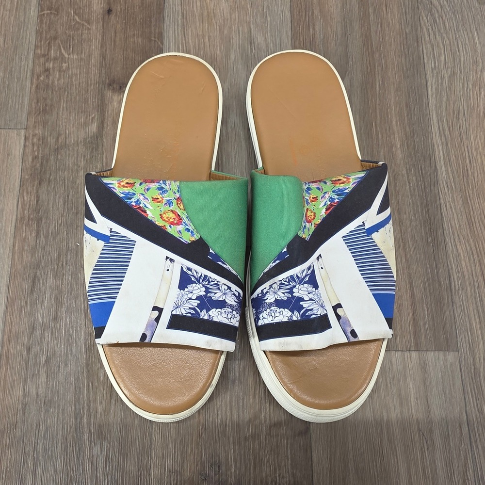 Clover Canyon Women's Size 7 Flat Slides Sandals Floral Graphic Print‎